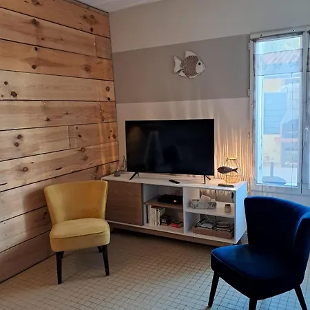 Hébergement de vacances Maisons De 6 Pers Proche Plan D'eau *